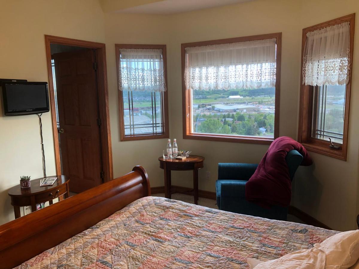 Rocky Mountain View Bed & Breakfast Cochrane Extérieur photo